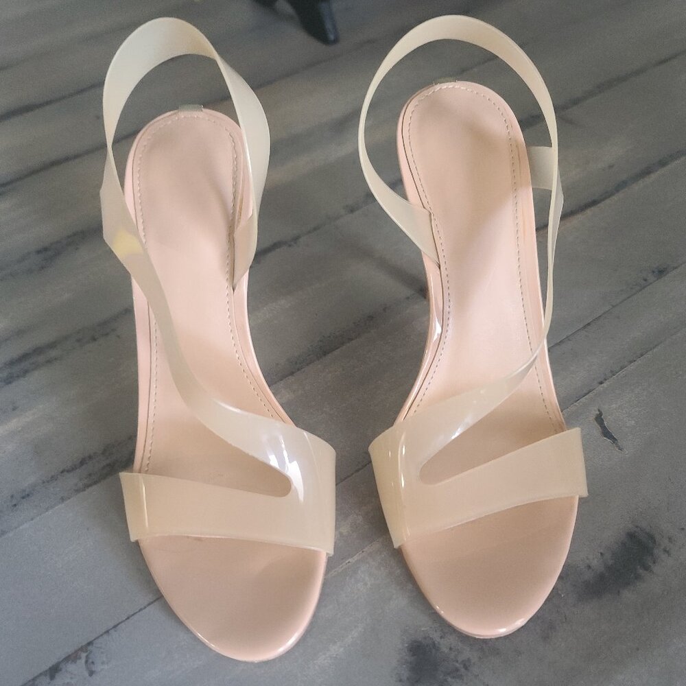 GUESS Womens 7 Beige Translucent Asymmetrical Round Toe Sling-back 4.5 Inch Heel